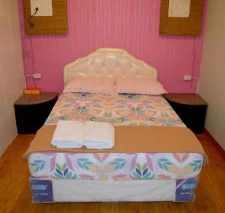 Mojokerto Guesthouse Екстериор снимка